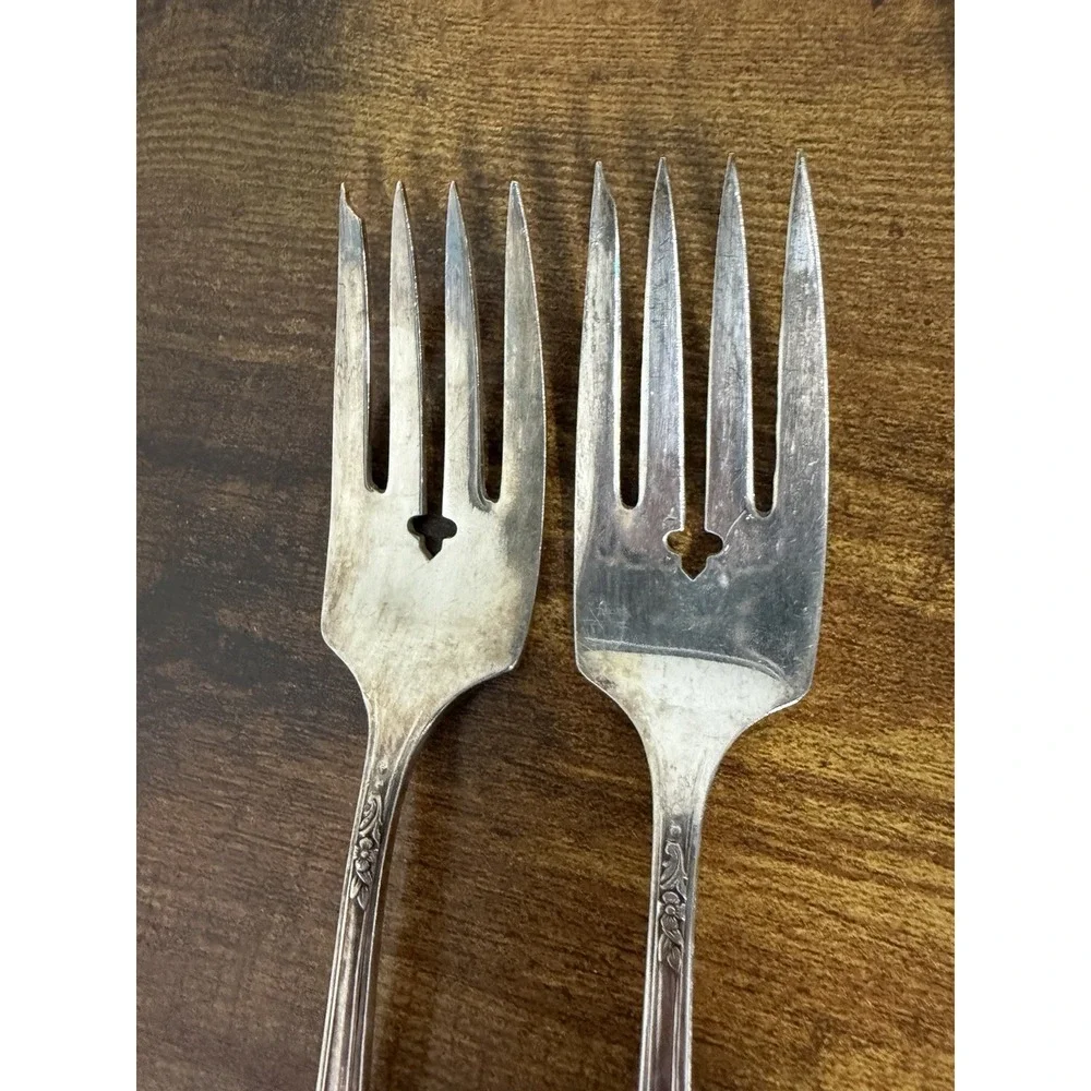Oneida Community Tudor Plate Silver-Plated Forks Set of 4 Ornate Floral Pattern